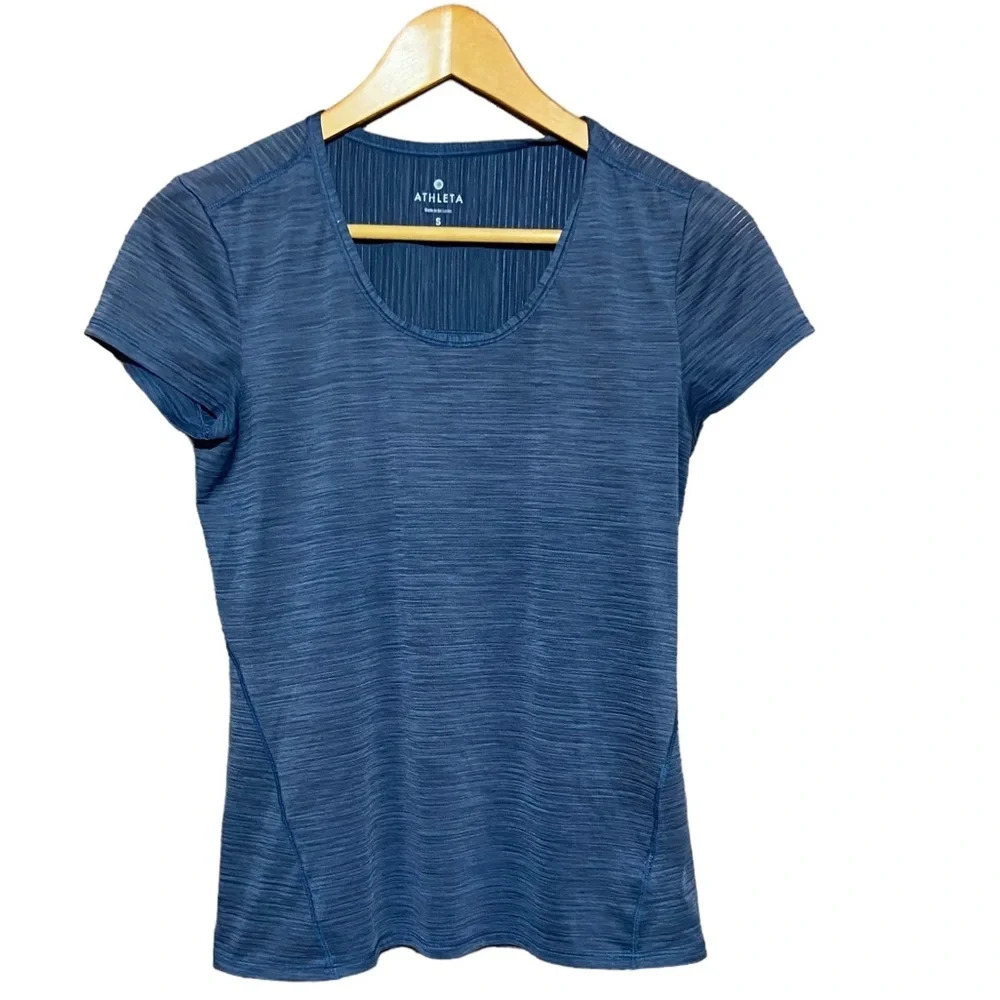 Athleta Blue Lightweight Athletic T-Shirt‎ - Size Small